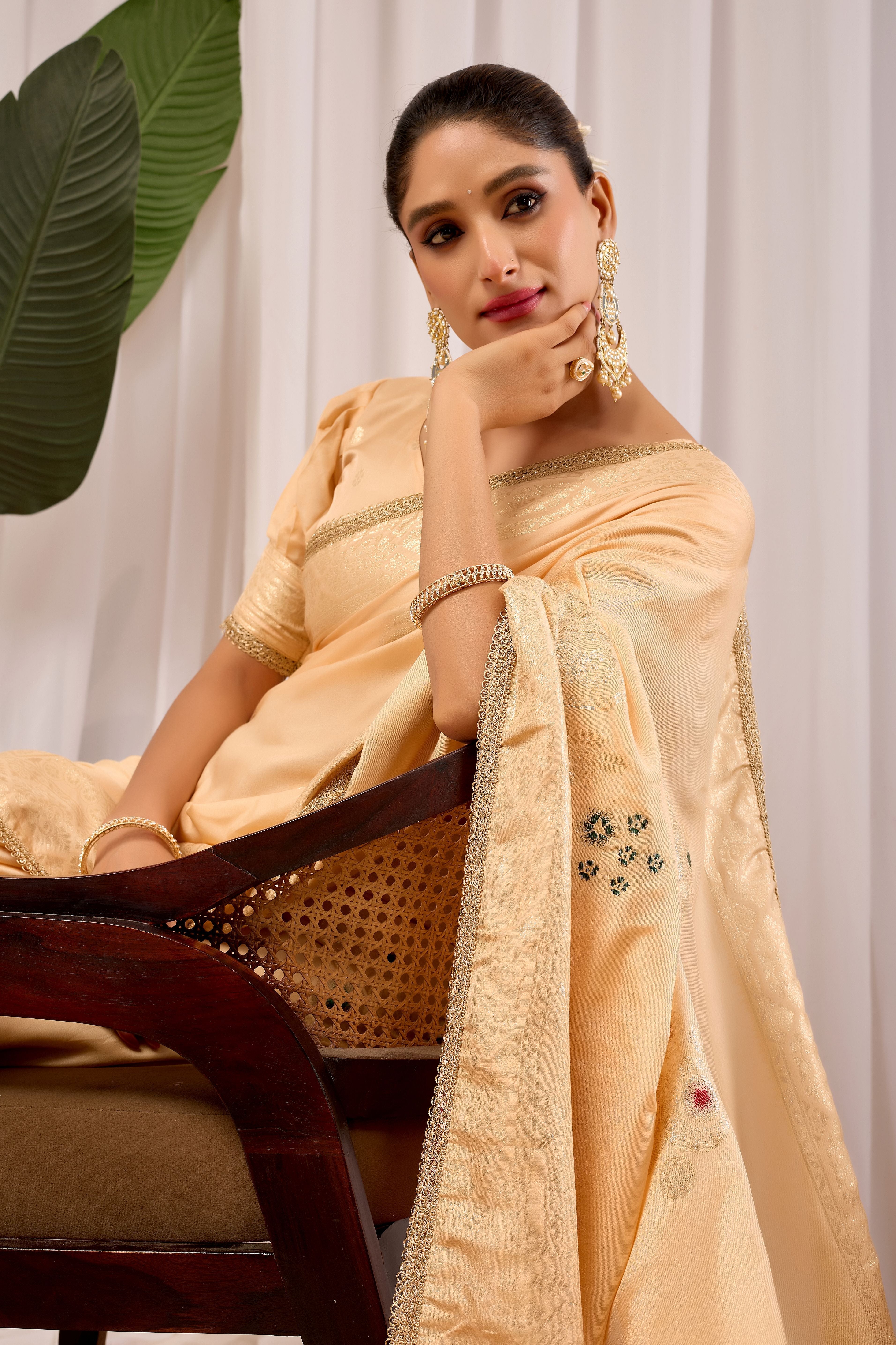 Beige Soft Silk by Icultuer with Minimal Floral Motifs, Elegant Subtle Border, Classic Pallu and Matching Blouse Piece
