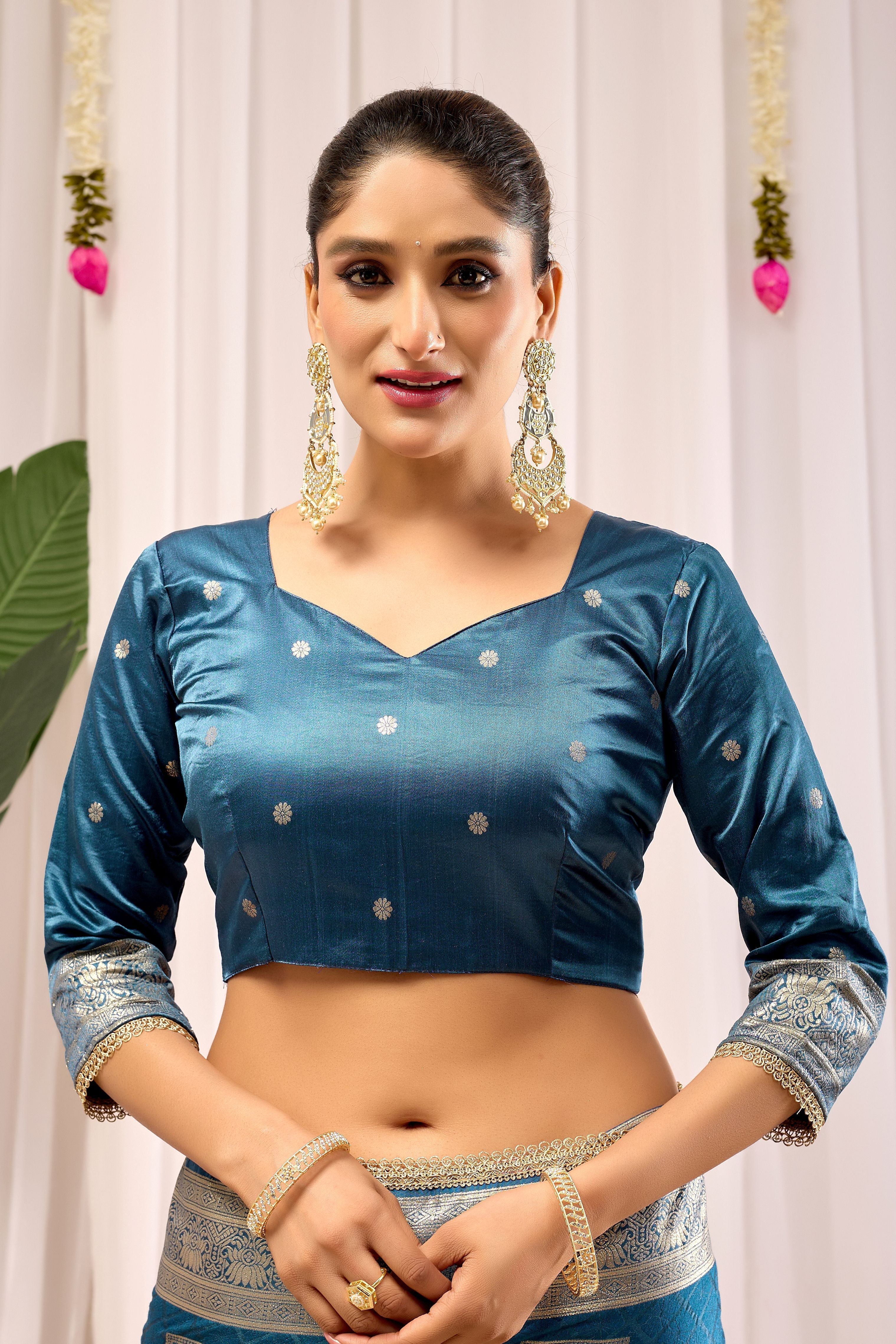 Teal Blue Soft Silk by Icultuer with Intricate Woven Motifs, Rich Zari Border and Designer Traditional Pallu