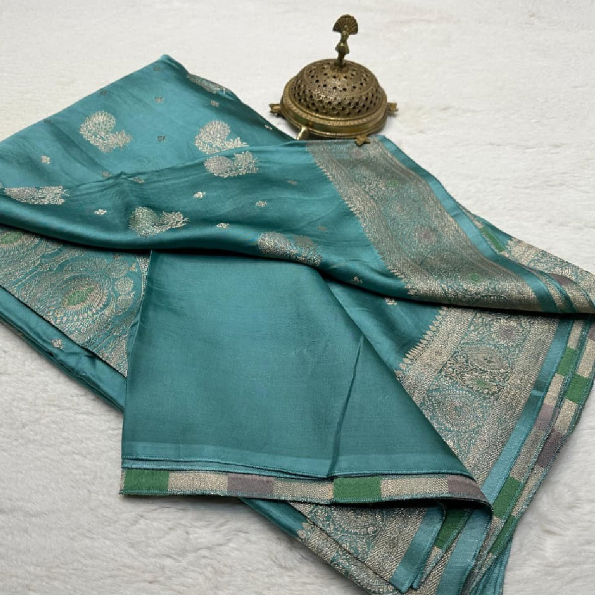 Rama Green Kanchipuram Soft Silk by Icultuer with Heavy Zari Border