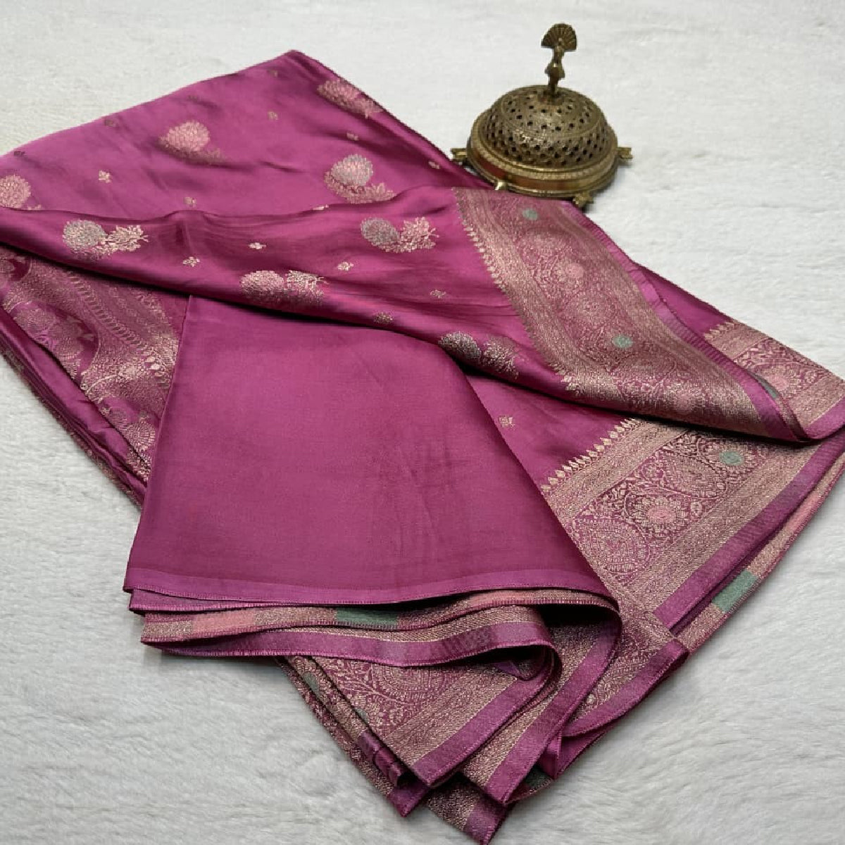 Elegant Onion Pink Kanchipuram Soft Silk by Icultuer with Silver-Gold Zari