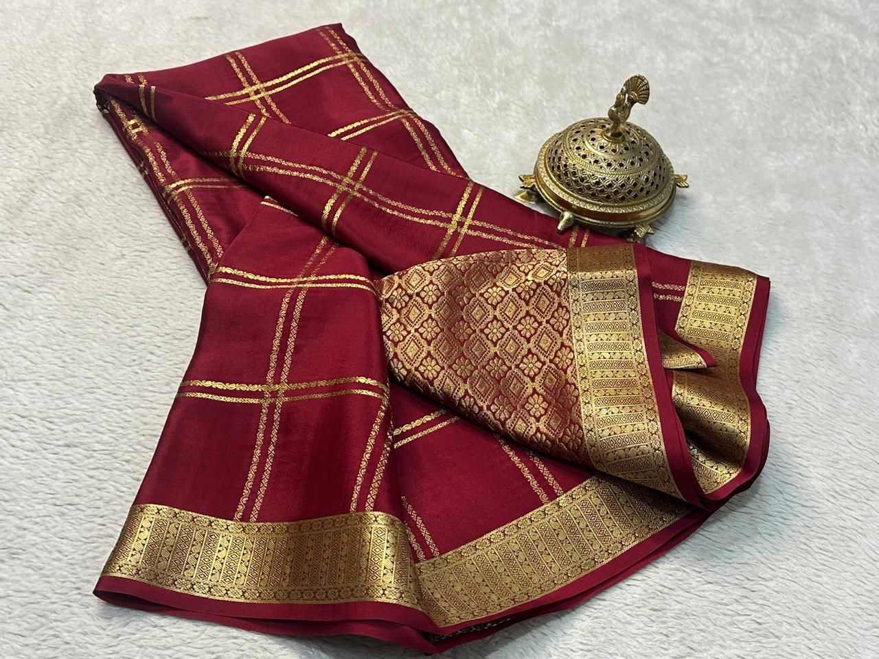 Celebrating Indian Heritage: Timeless Double Line Checks by Icultuers with Rich Borders and Regal Pallus