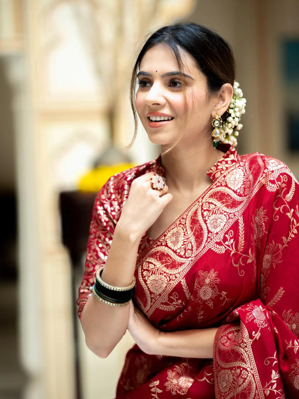 icultural Red Banarasi Silk Saree WIth Fabulouse Blouse Piece
