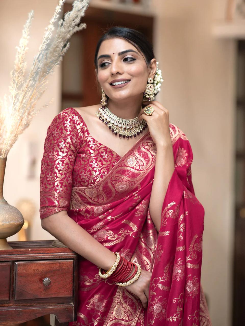 icultural RubyPink Banarasi Silk Saree WIth Fabulouse Blouse Piece