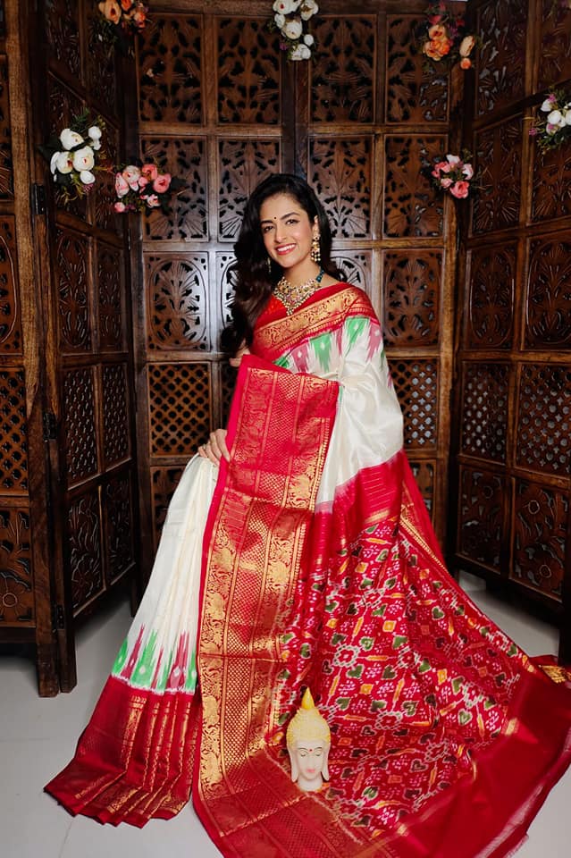 White Ikkat Printed Handloom Soft Silk by Icultuer