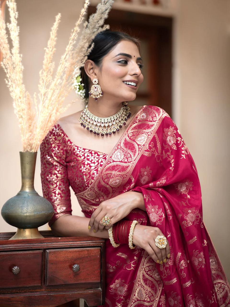 icultural RubyPink Banarasi Silk Saree WIth Fabulouse Blouse Piece