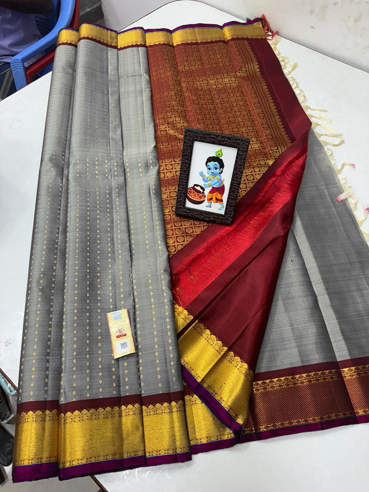 Tradition Draped in Gold: Kanchipuram 1000 Butta Royal Weave