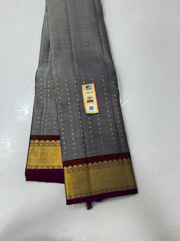 Tradition Draped in Gold: Kanchipuram 1000 Butta Royal Weave