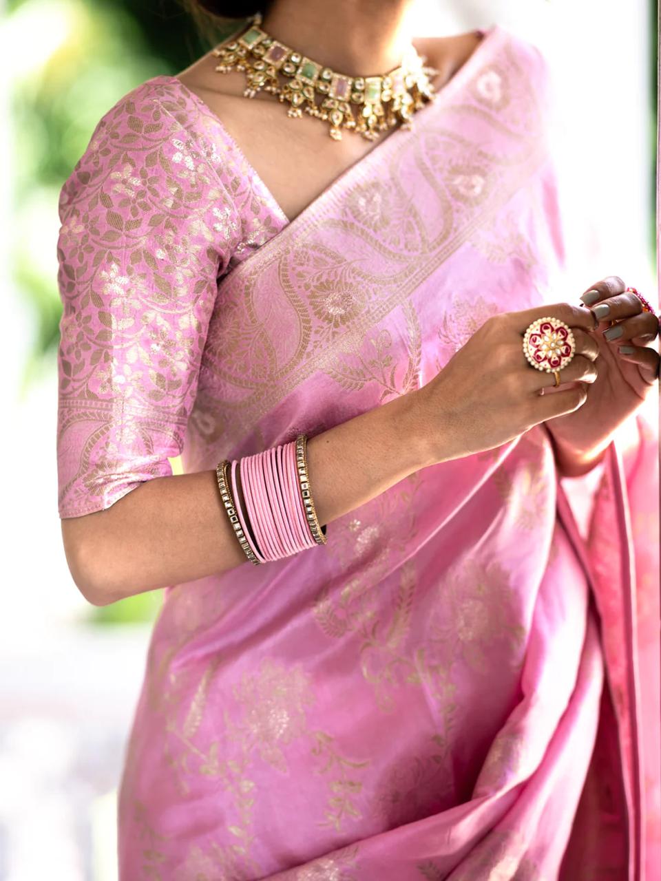 icultural Onion Pink Banarasi Silk Saree WIth Fabulouse Blouse Piece