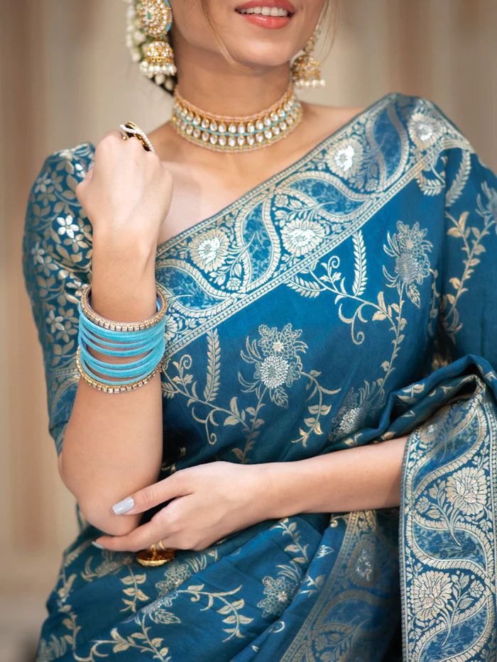 icultural RamaGreen Banarasi Silk Saree WIth Fabulouse Blouse Piece