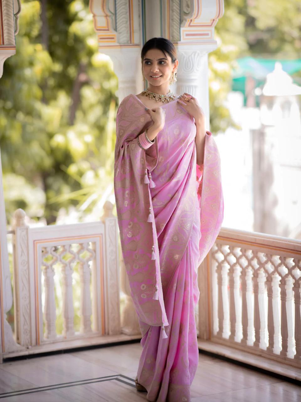 icultural Onion Pink Banarasi Silk Saree WIth Fabulouse Blouse Piece