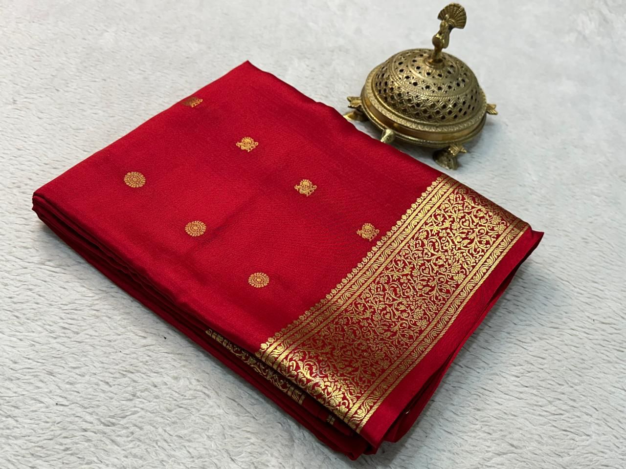 Statement Bridal Brocade Silk by Icultuer – Vibrant Patterns, Magnificent Pallu