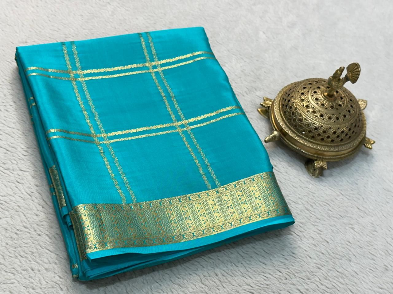 Classic Traditional by Icultuers: Exquisite Solid Hues with Grand Checks, Borders, and Pallus