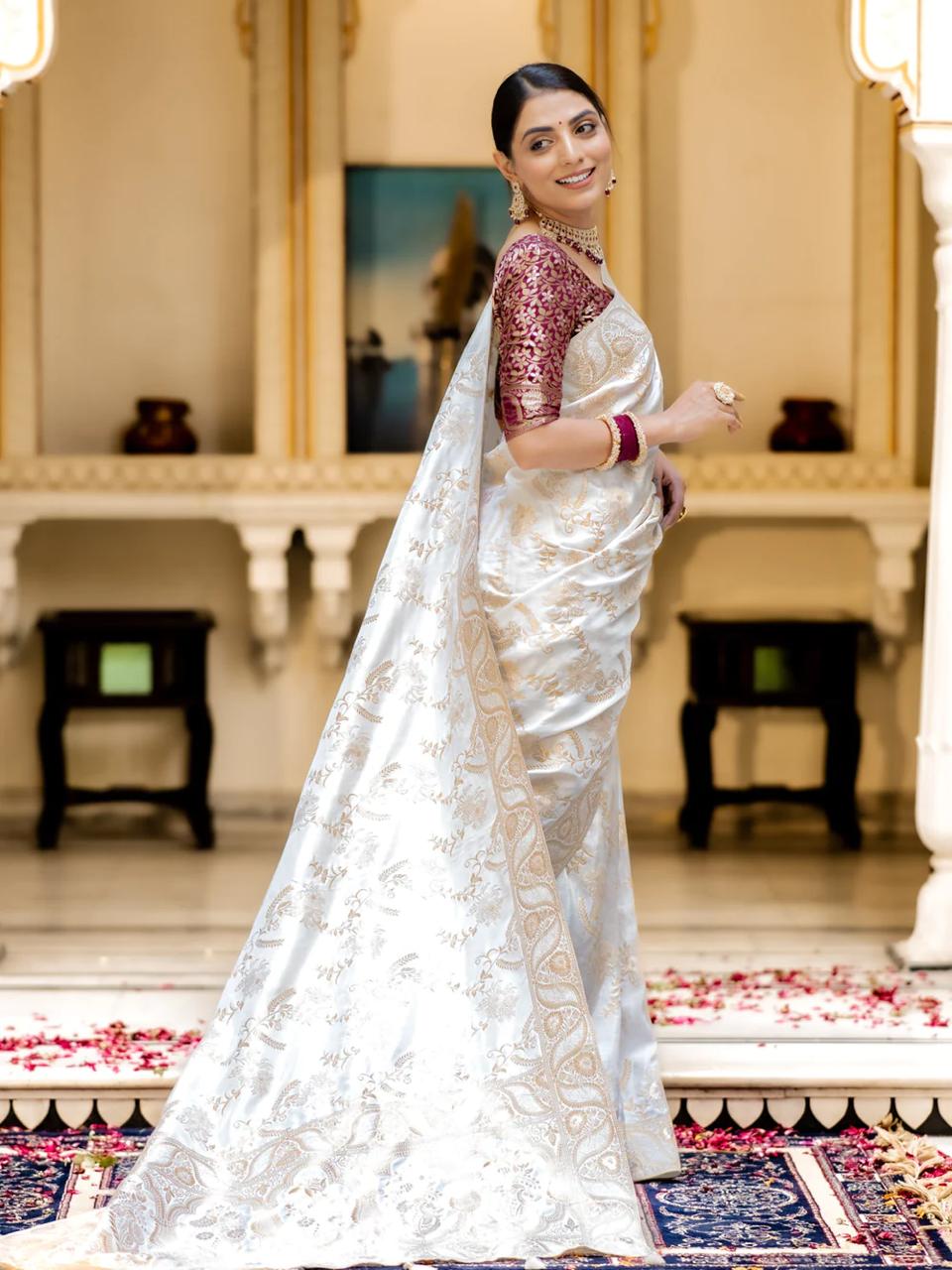 icultural White Banarasi Silk Saree WIth Fabulouse Blouse Piece