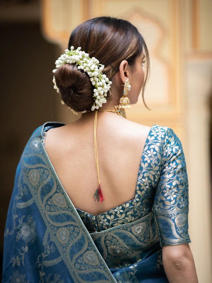 icultural RamaGreen Banarasi Silk Saree WIth Fabulouse Blouse Piece