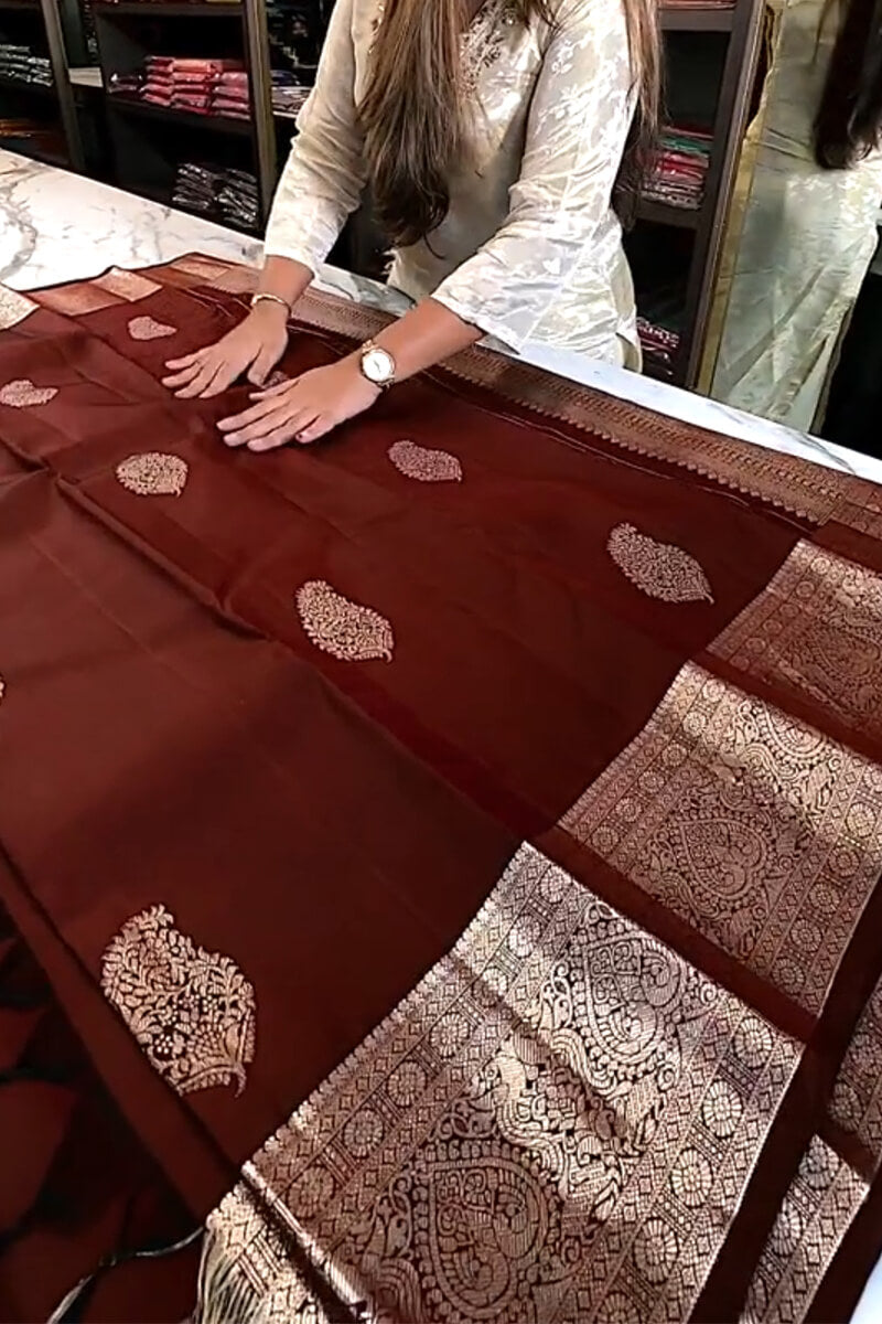 Epiphany Wine Soft Banarasi Silk Saree With Inspiring Blouse Piece