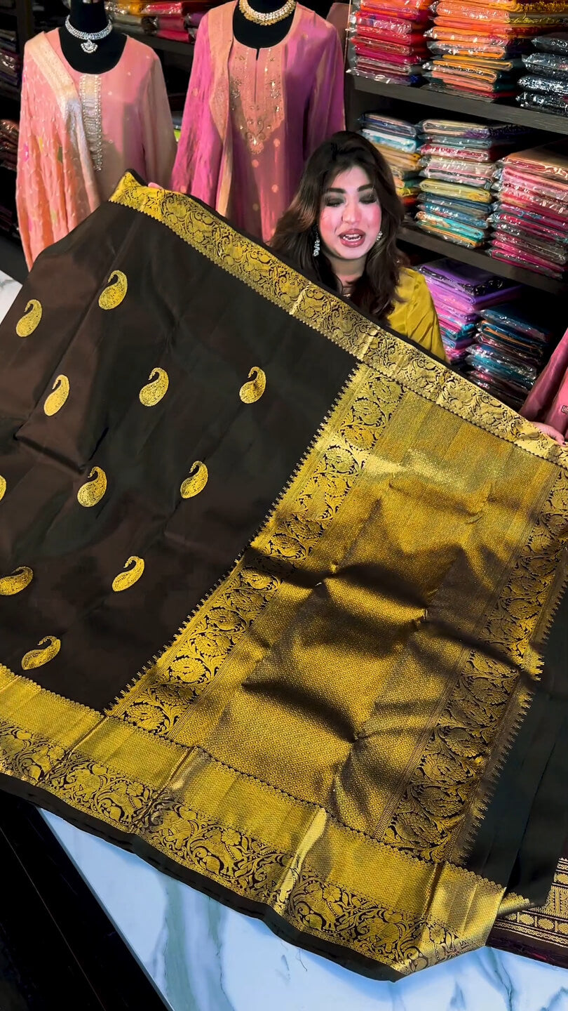icultural Black Soft Banarasi Silk Saree With Glowing Blouse Piece