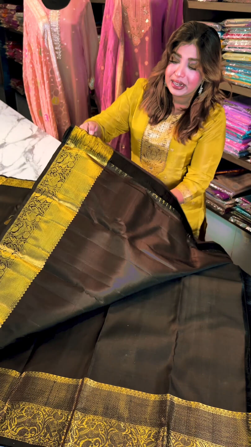icultural Black Soft Banarasi Silk Saree With Glowing Blouse Piece