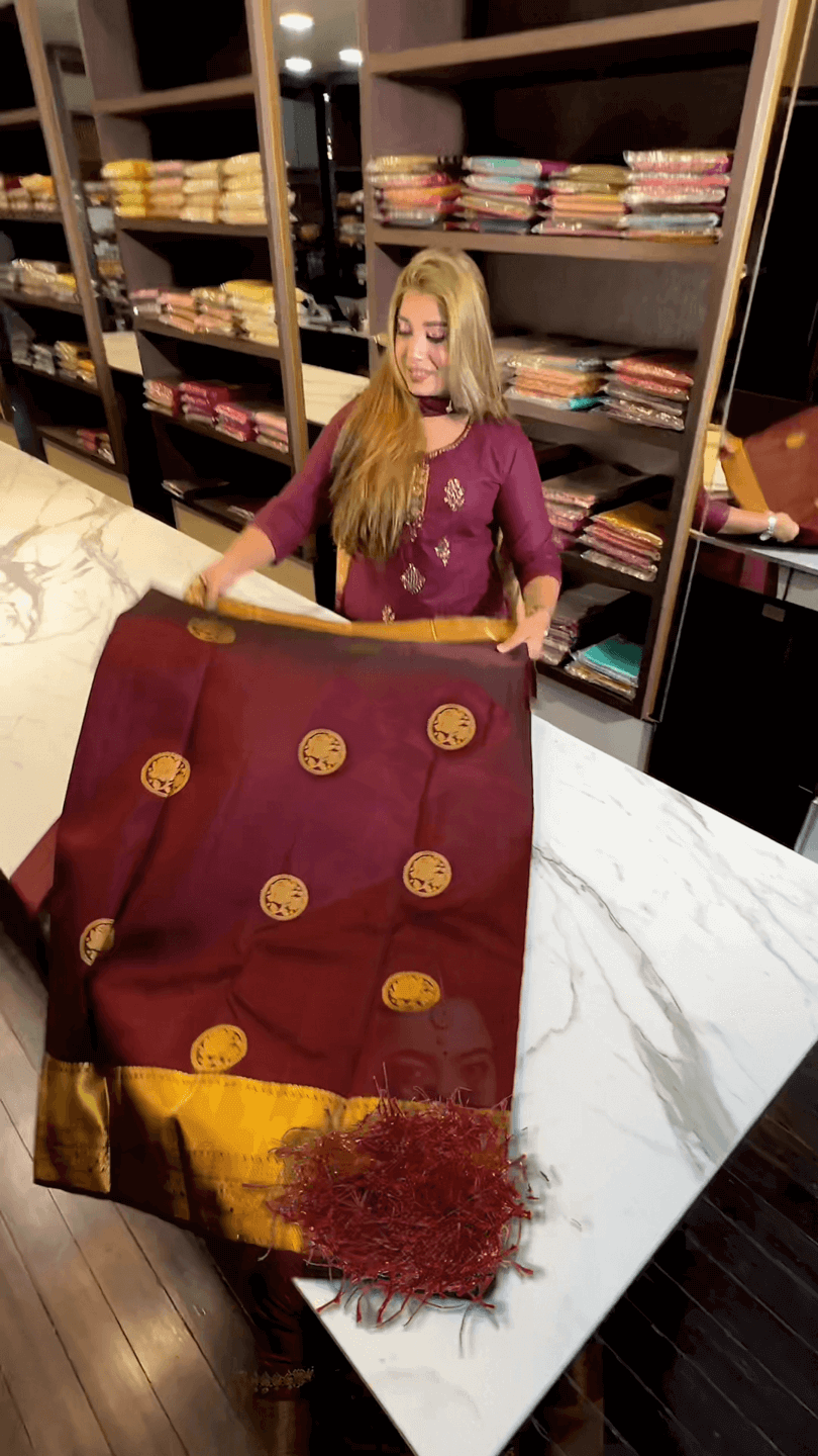 icultural icultural Soft Banarasi Silk Saree With Tremendous Blouse Piece