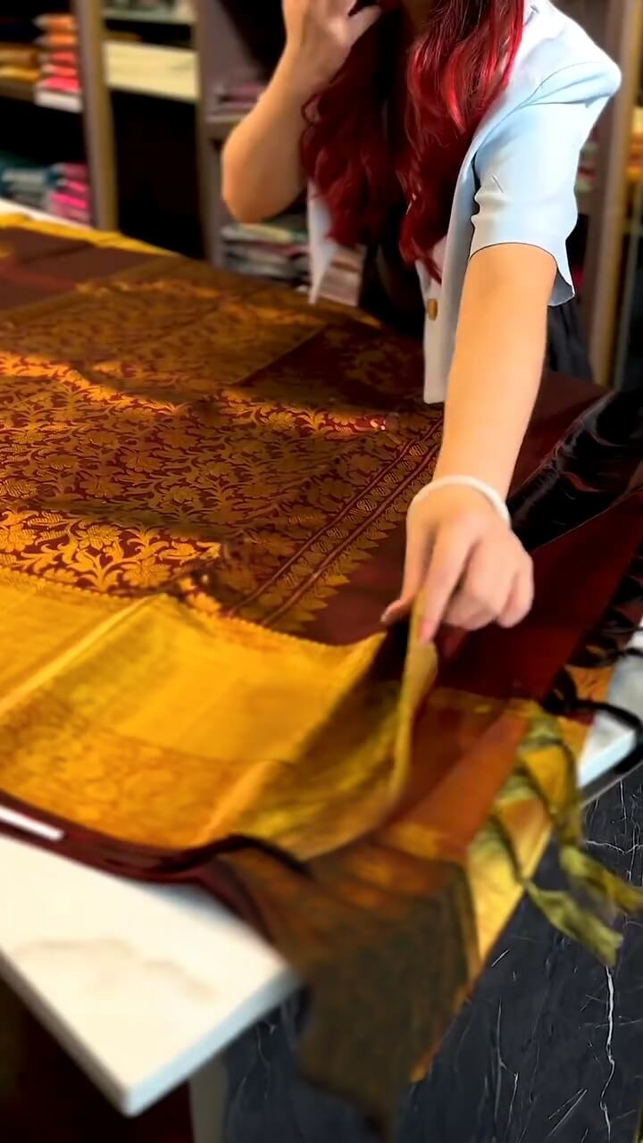 Moiety icultural Soft Banarasi Silk Saree With Traditional Blouse Piece