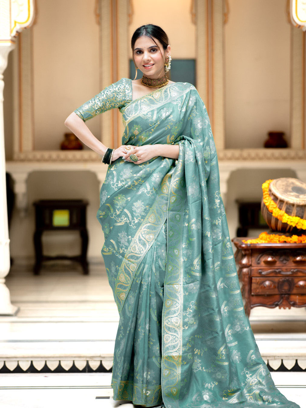 icultural icultural Green Banarasi Silk Saree WIth Fabulouse Blouse Piece