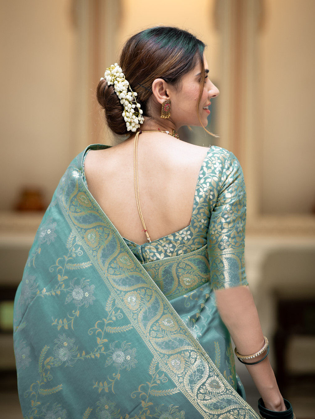 icultural icultural Green Banarasi Silk Saree WIth Fabulouse Blouse Piece