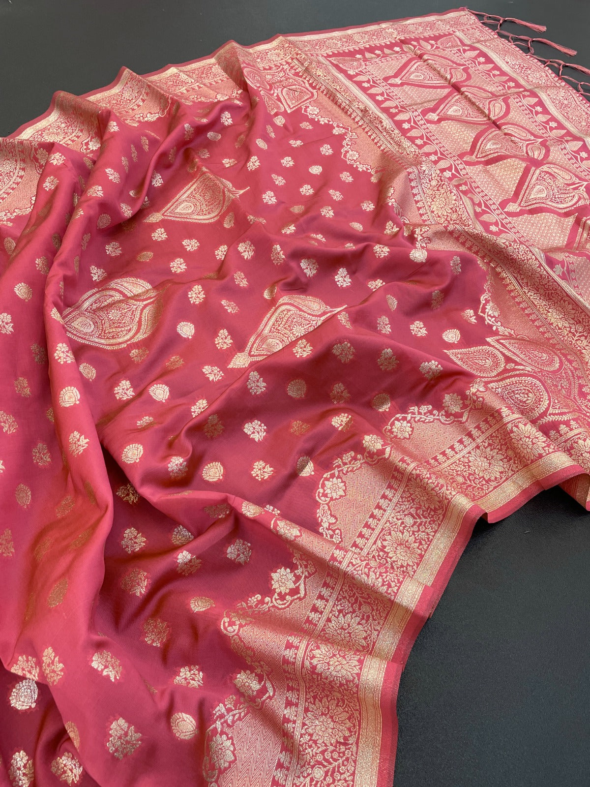 Banarasi Soft Silk by Icultuer with Tasseled Pallu & Contrast Blouse