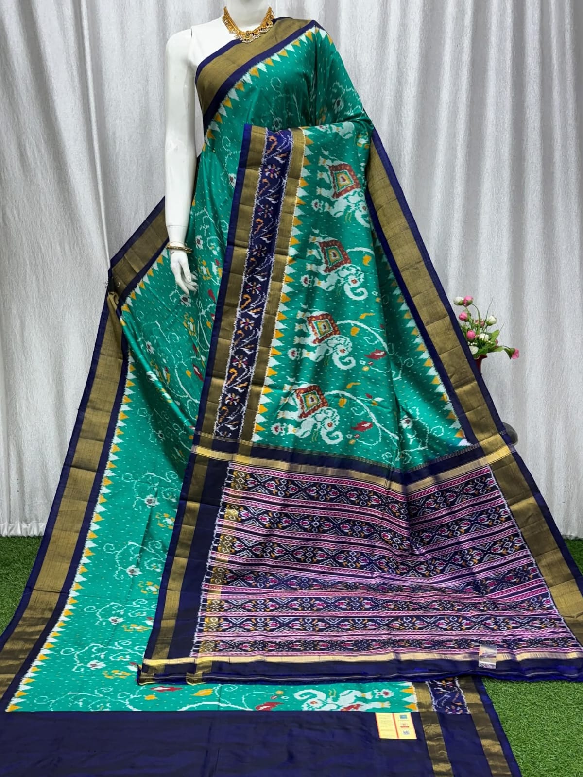 Sea Green Pochampally Ikat Pure Silk by Icultuer with Navy Border and Elephant Weave