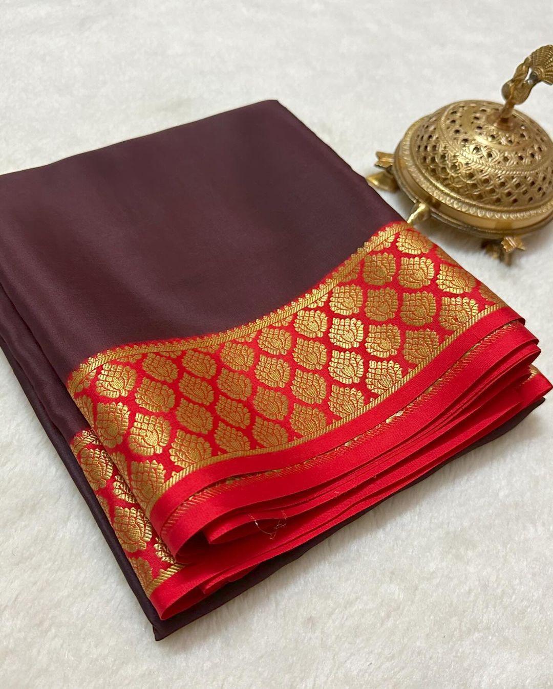 Minimal Glam Pure Silk Saree with Sophisticated Edges – Elegant Look