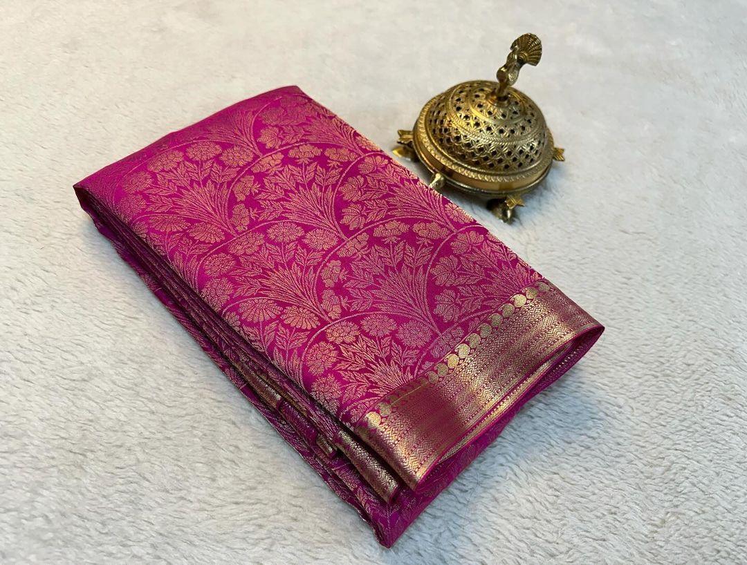Fashion Meets Tradition: Shop Stunning Brocade Silk Sarees