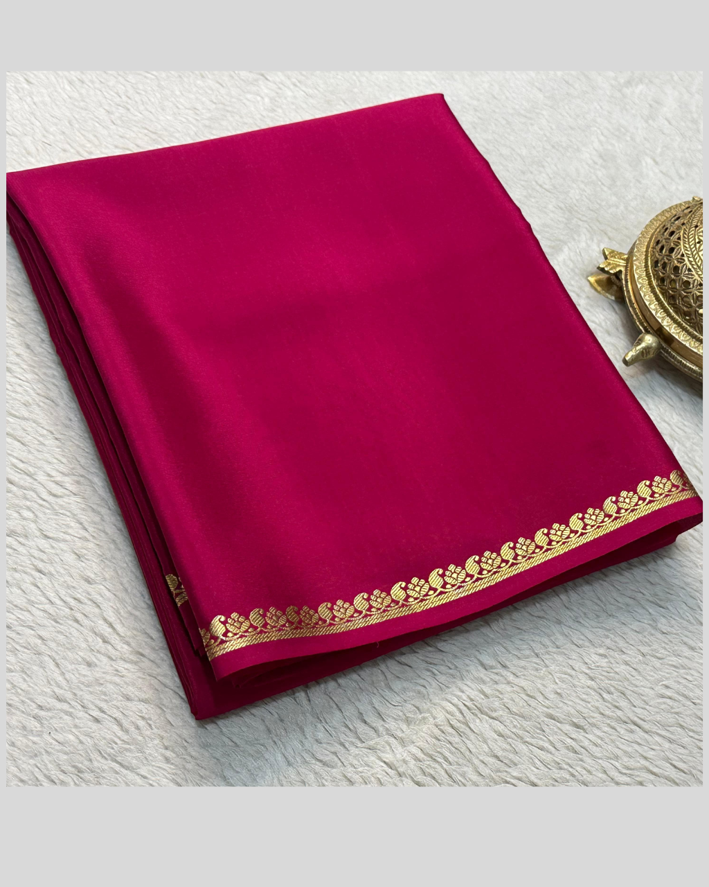 Pink Plain Small Border Crepe Mysore Silk by Icultuer