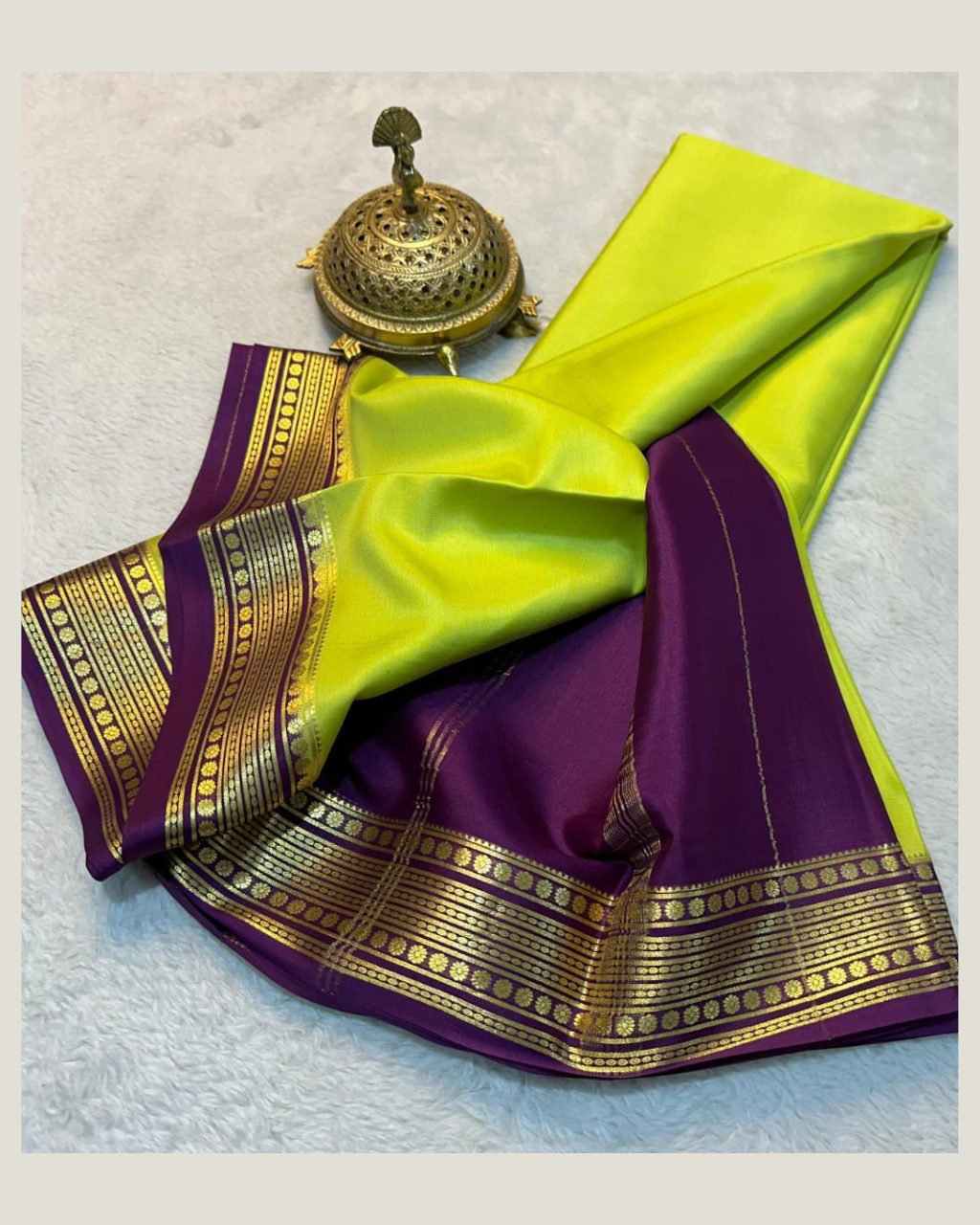 Womens  Mysore Crepe Silk by Icultuer With Blouse Piece, Light Green