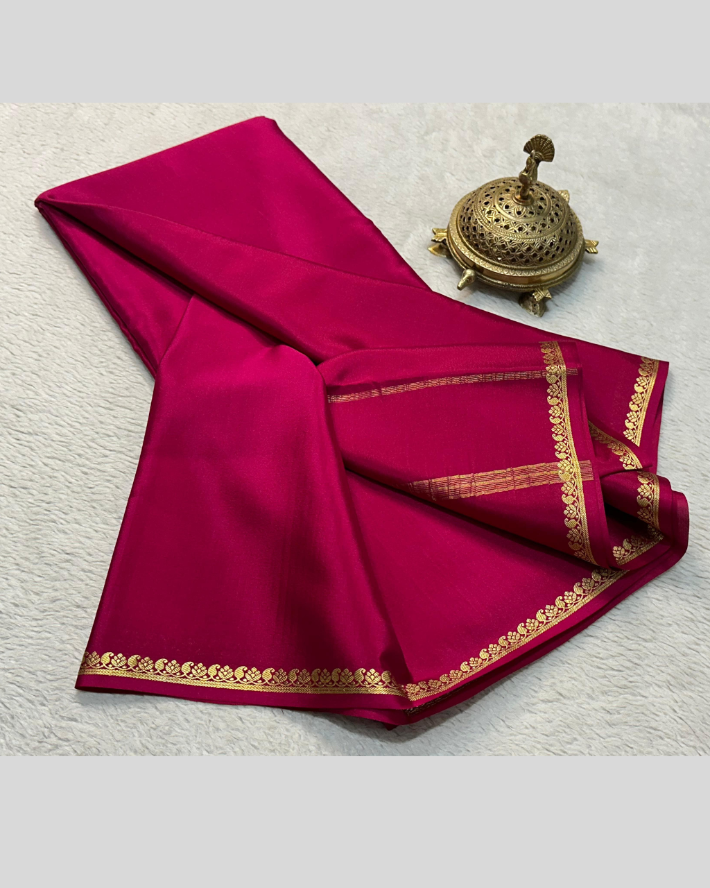 Pink Plain Small Border Crepe Mysore Silk by Icultuer