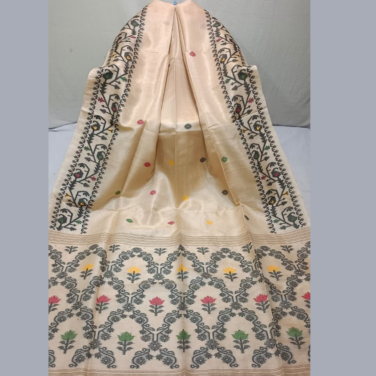 Handwoven Kanchipuram Silk by Icultuer with Unique Floral & Geometric Design