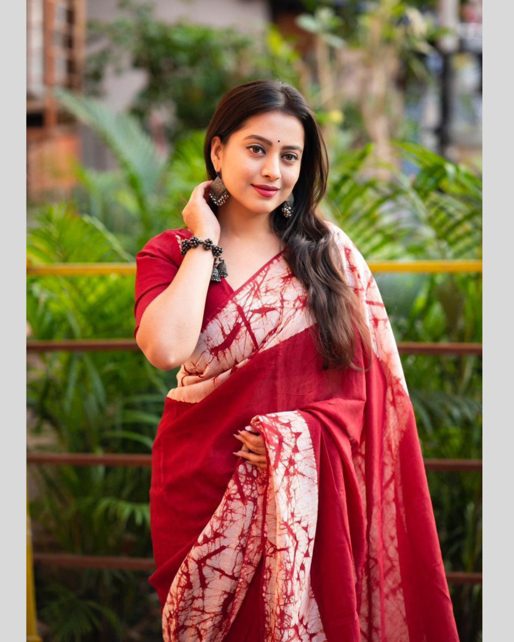 Red colour Pure Magic Cotton Batik Linen by Icultuer.