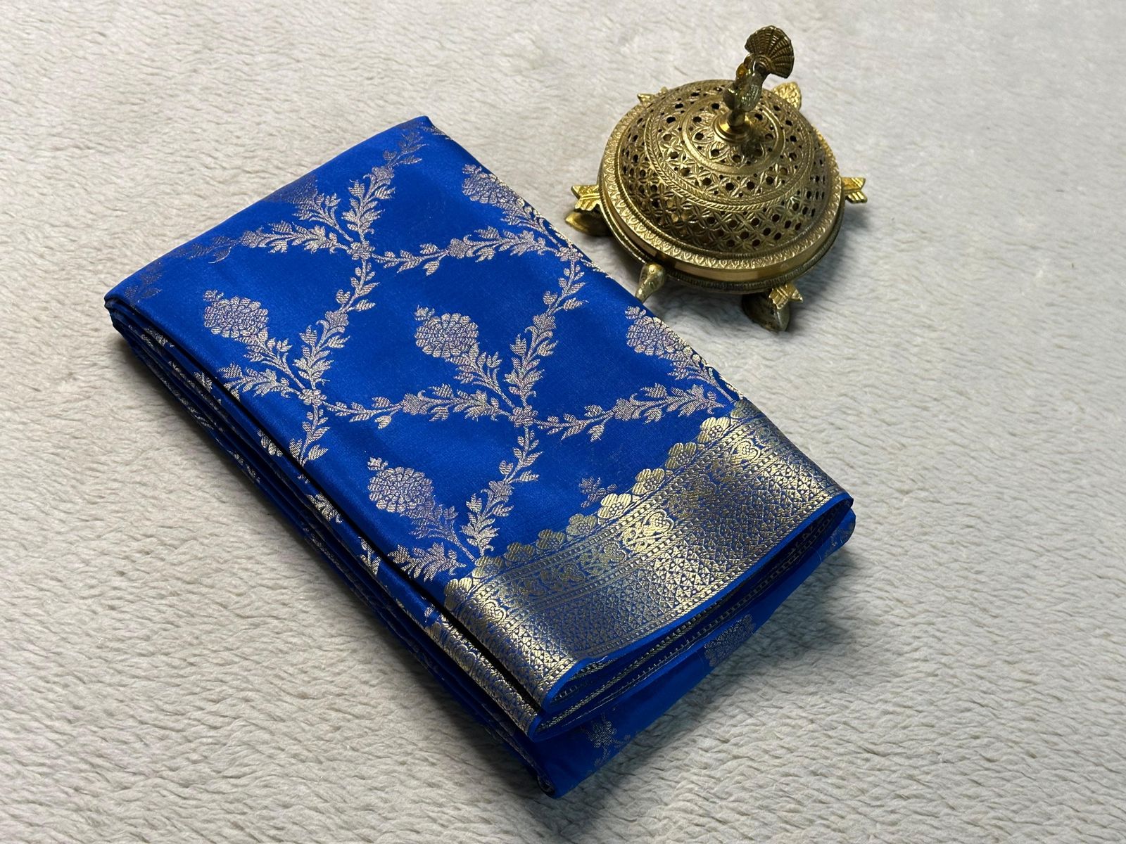 Embrace Luxury: Silk Brocade by Icultuer Adorned with Lavish Gold & Silver Zari