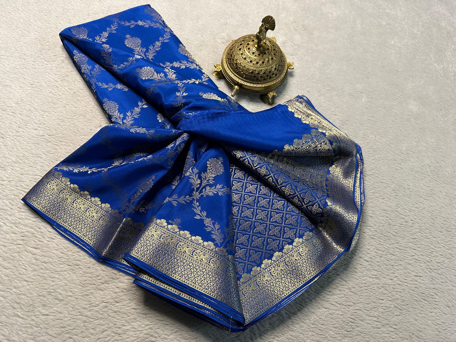 Embrace Luxury: Silk Brocade by Icultuer Adorned with Lavish Gold & Silver Zari