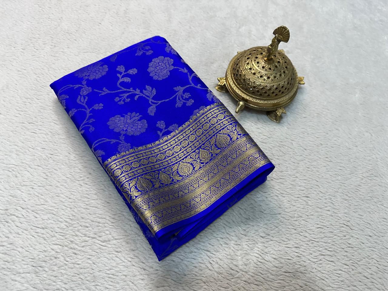 Elegance Redefined: Silk Brocade by Icultuer with Exquisite Gold & Silver Zari Weaving