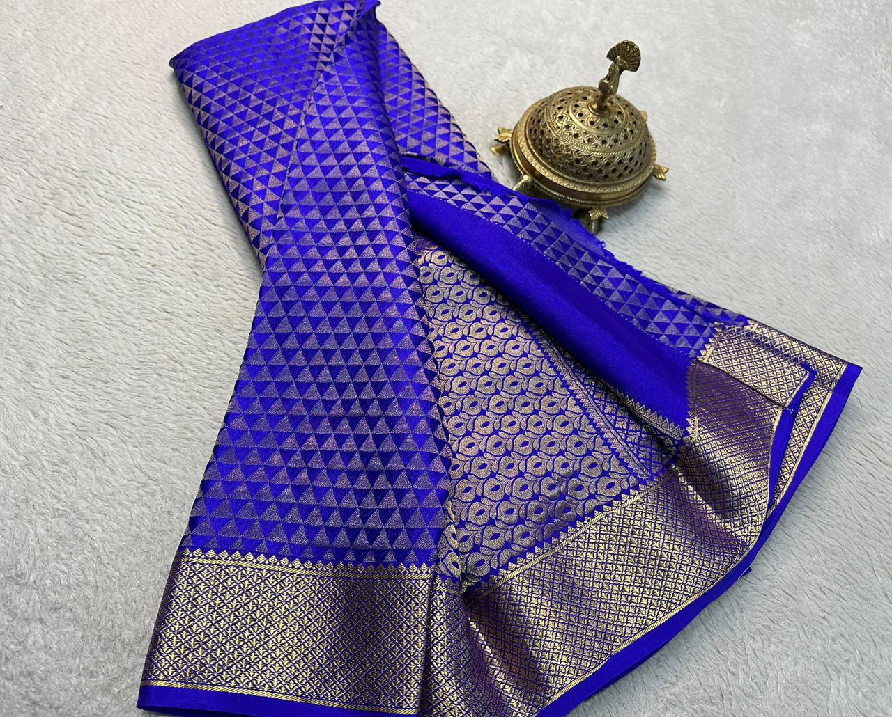 Celebrate Grace: Silk Brocade by Icultuer with Majestic Zari Weaving and Rich Pallu
