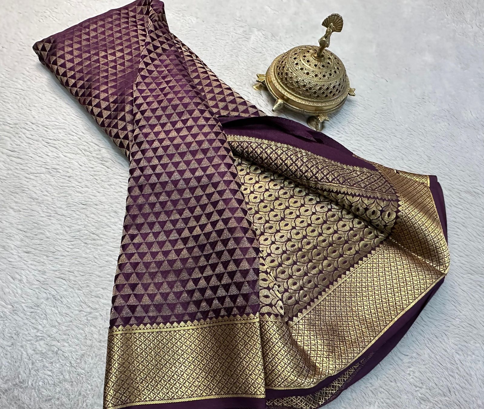 Exquisite Silk Brocade Saree: Gold & Silver Zari Weaving with Diamond Box Design and Rich Pallu