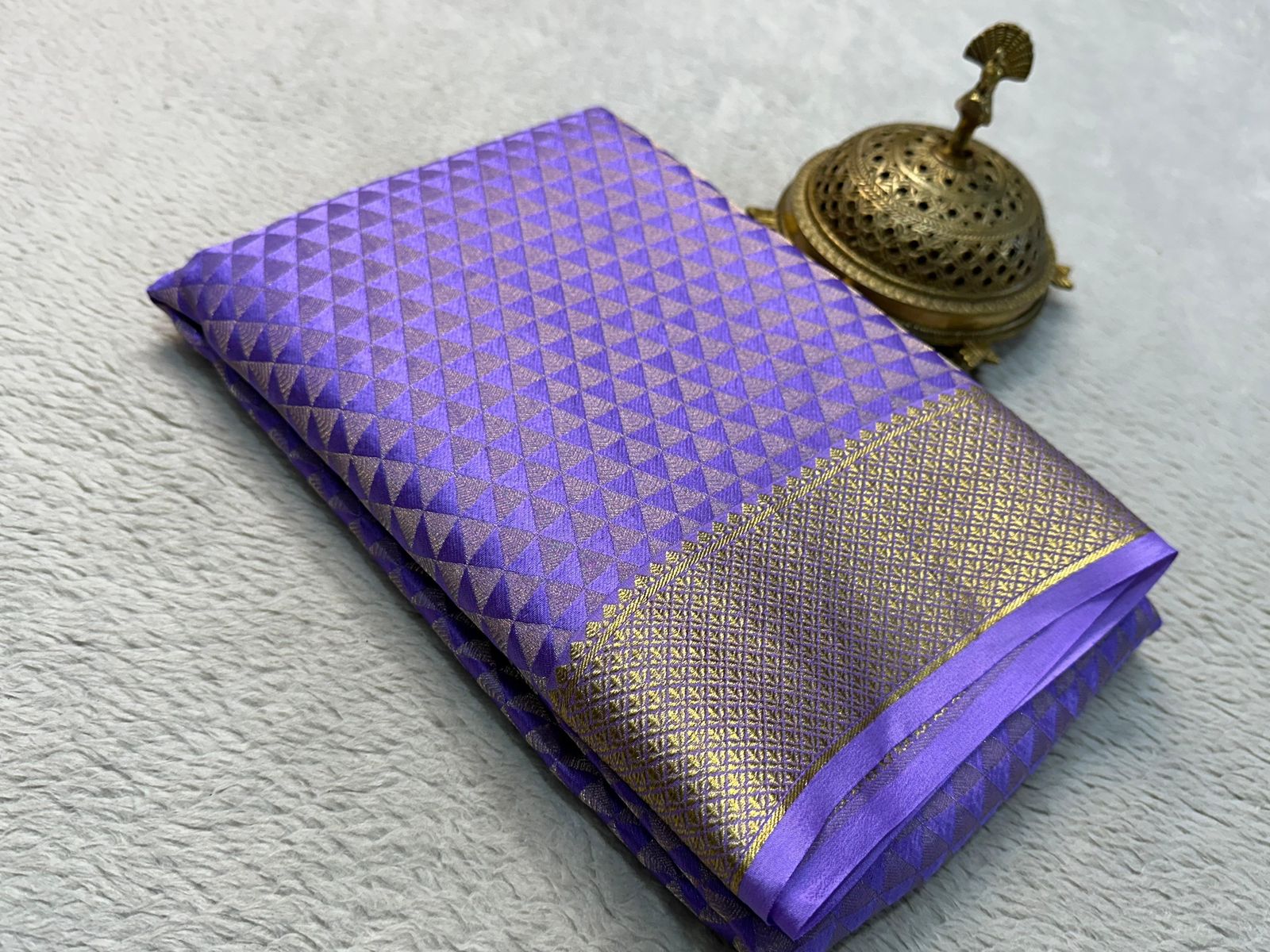 Exquisite Silk Brocade by Icultuer: Gold & Silver Zari Weaving with Diamond Box Design and Rich Pallu