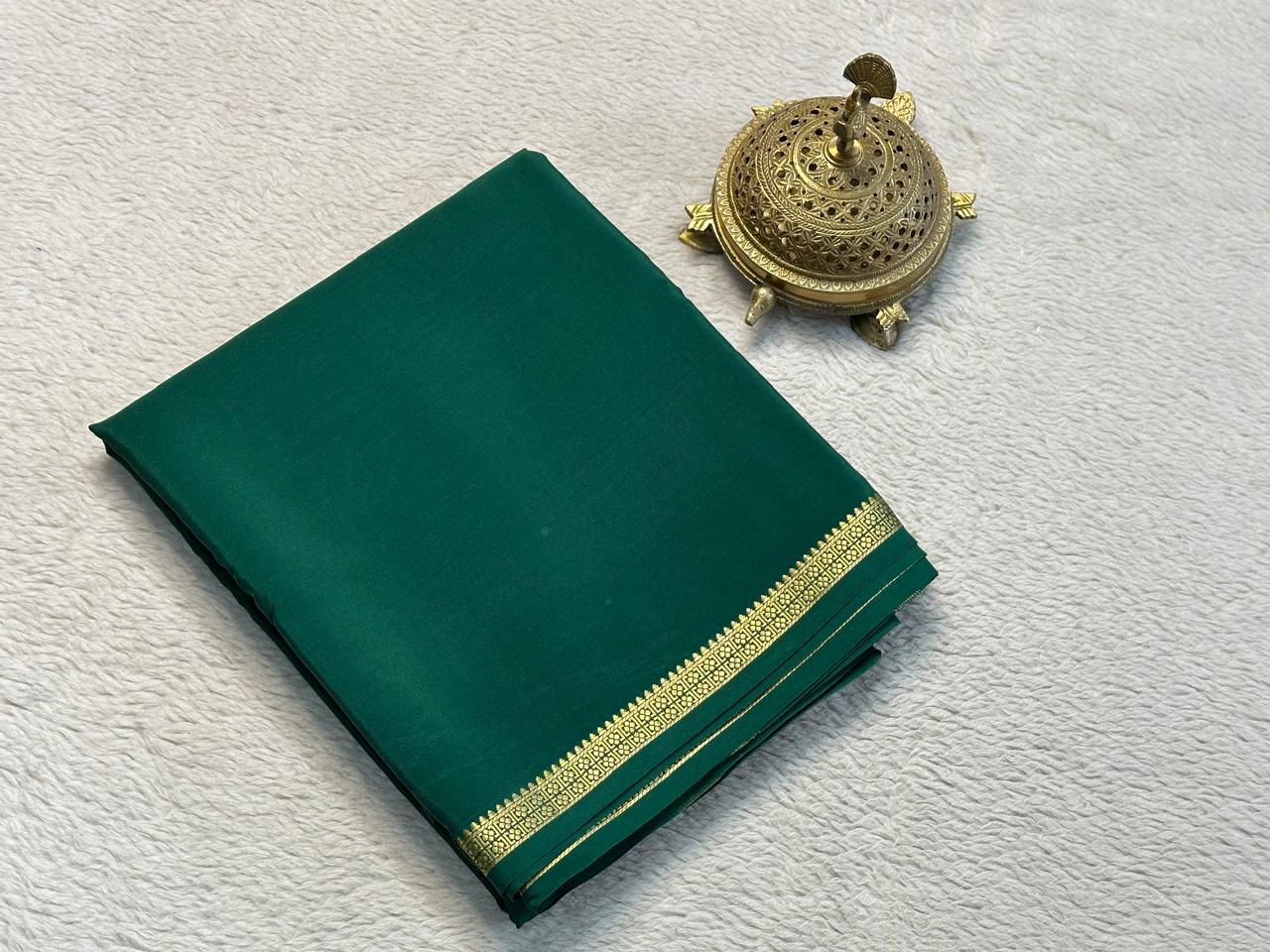 Unveil Grace: Small Border by Icultuers with Intricate Line Pallu in Bold Solid Shades