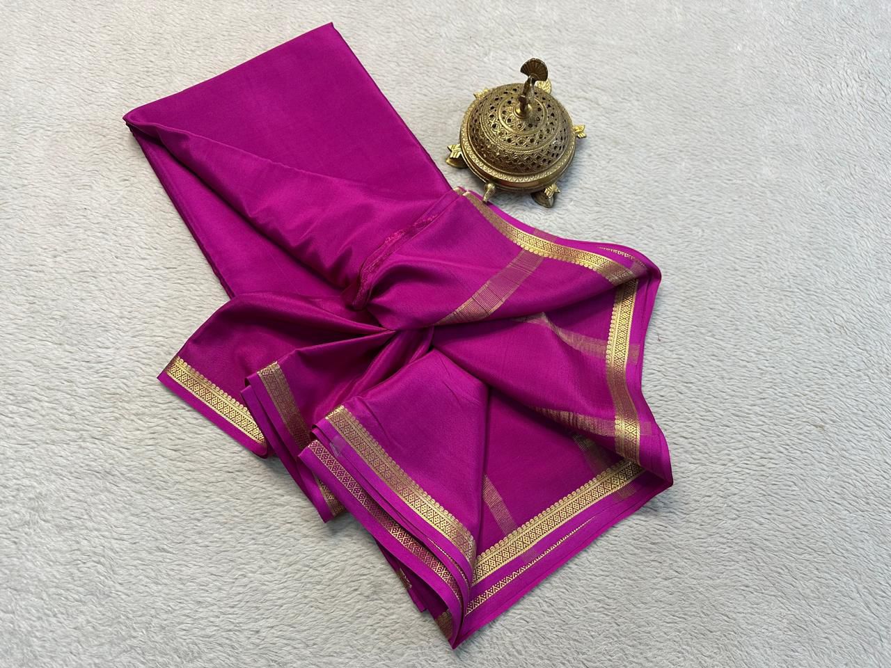 Unveil Grace: Small Border by Icultuers with Intricate Line Pallu in Bold Solid Shades