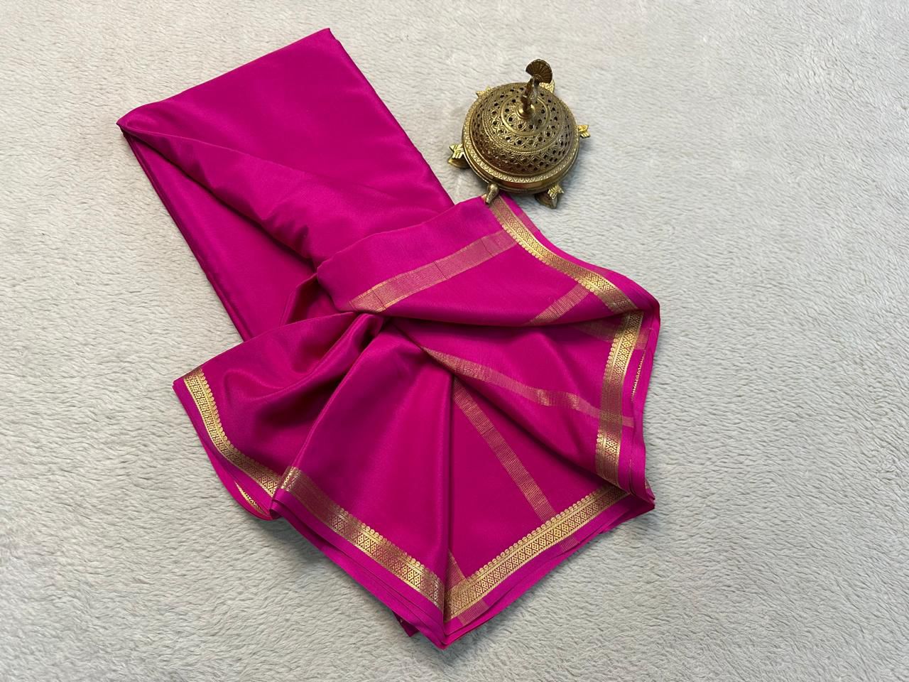 Unveil Grace: Small Border by Icultuers with Intricate Line Pallu in Bold Solid Shades