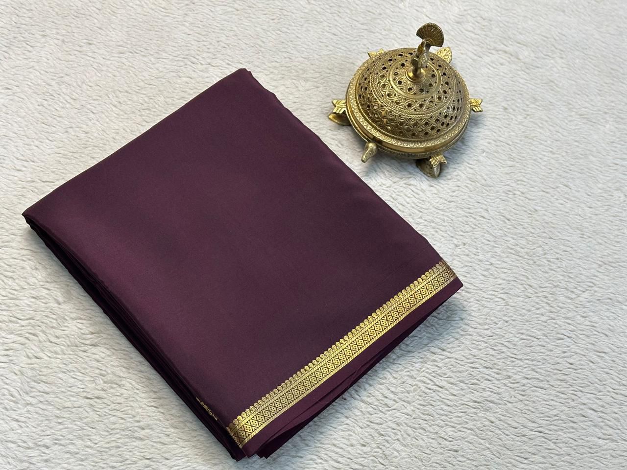 Unveil Grace: Small Border by Icultuers with Intricate Line Pallu in Bold Solid Shades