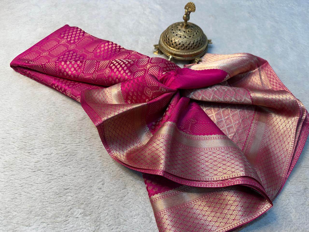 Exclusive Bridal Brocade Silk Saree with Opulent Rich Pallu – Timeless Elegance