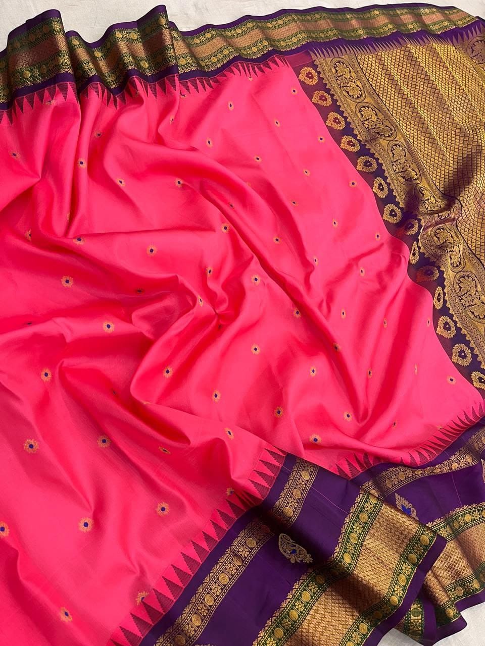 Elegant Pink Pure Pattu Gadwal Silk by Icultuer – Perfect Bridal Collection