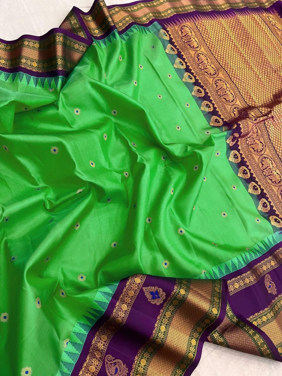 Handloom Green Pure Pattu Gadwal by Icultuer with Rich Zari Border