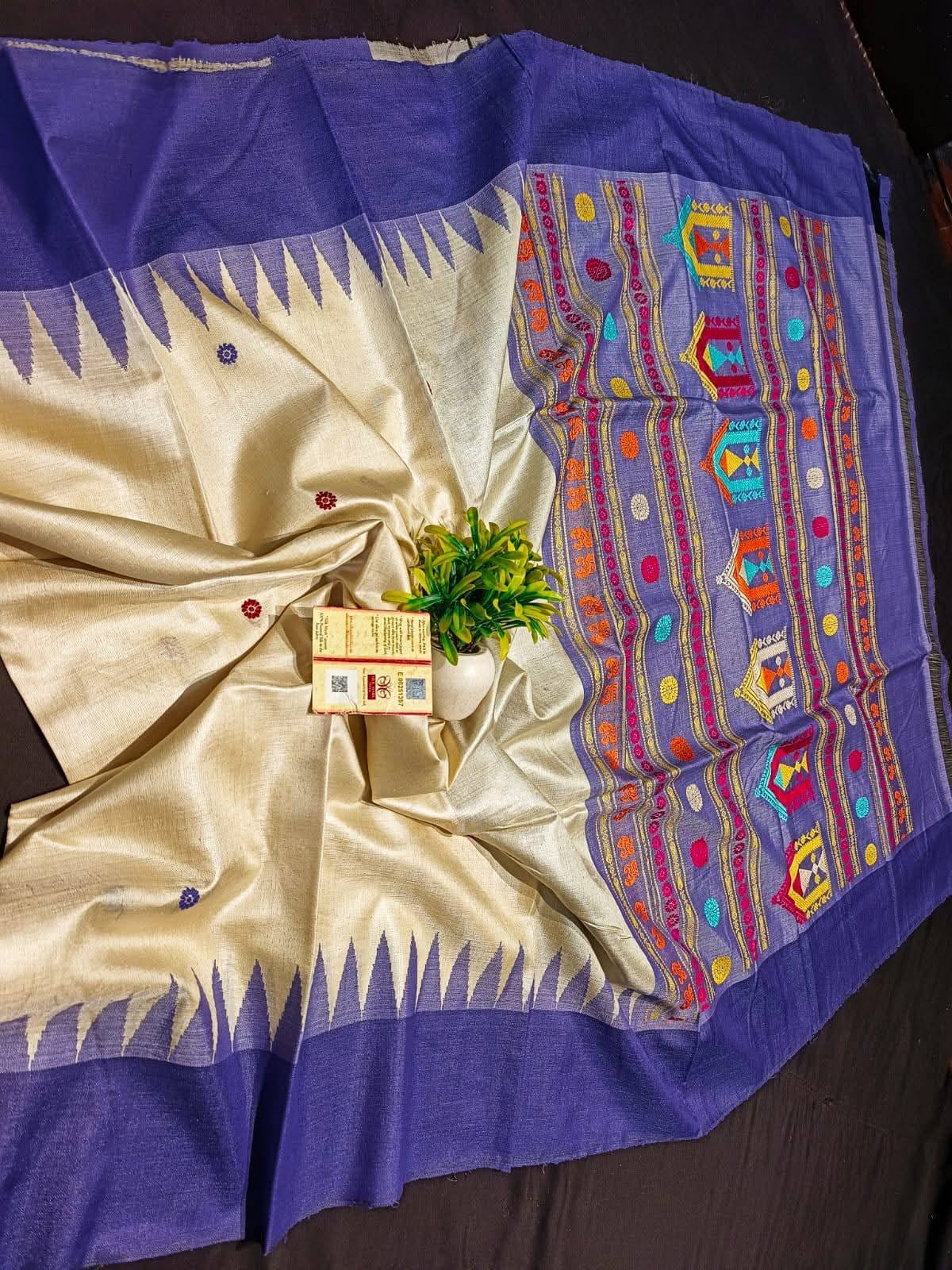 Elegant Pure Tussar Silk Authentic Handloom by Icultuer with Dolabedi Pallu