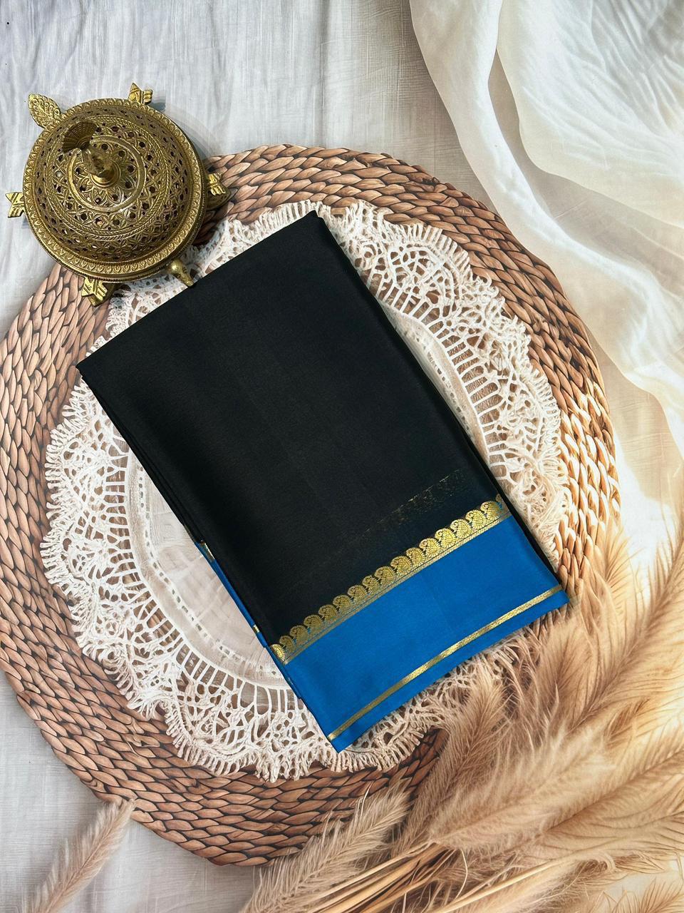 Traditional Silk Weaving Saree with Contrast Zari Border and Mango Motifs