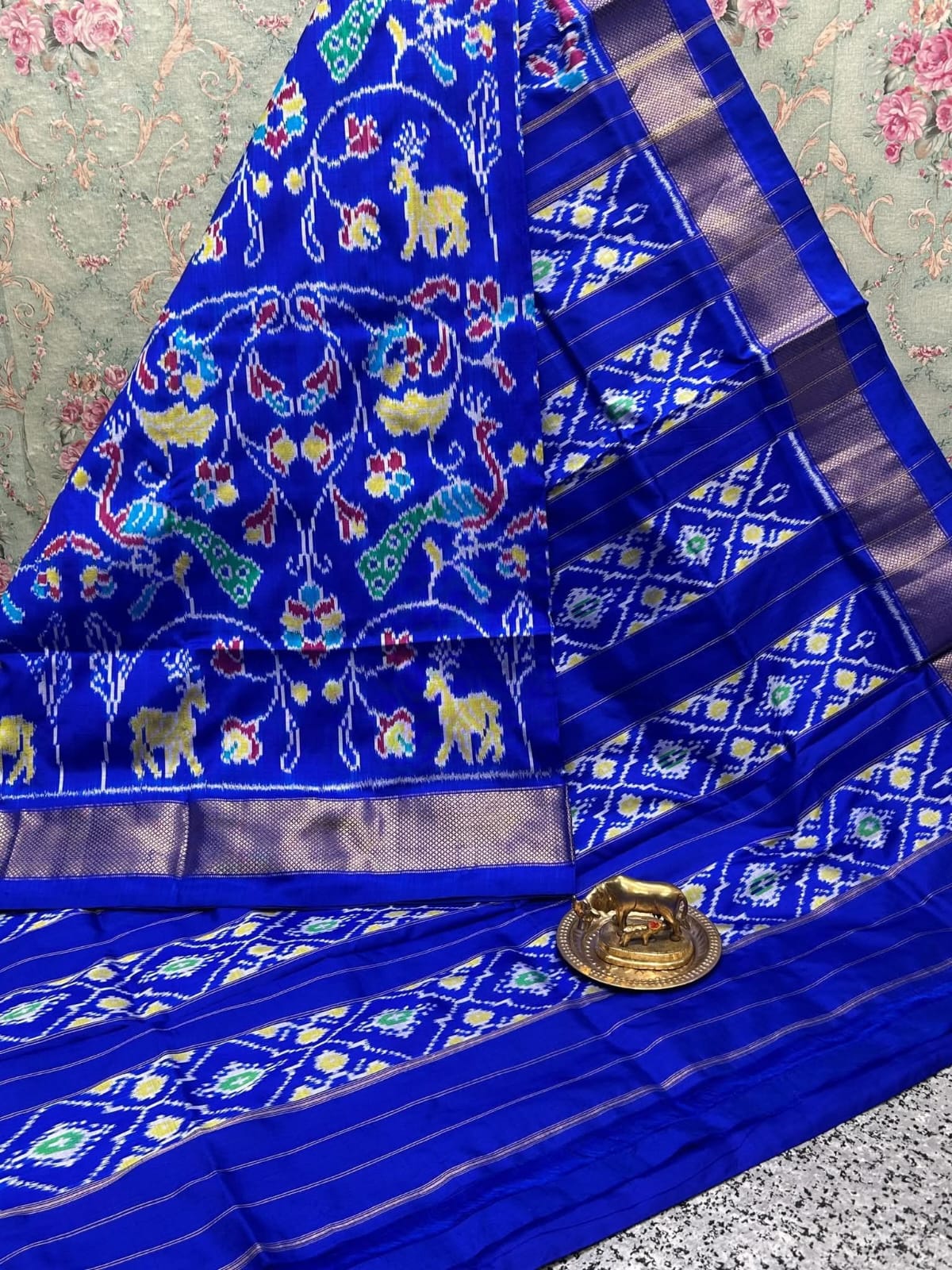 Ikat Silk by Icultuer Blue and Grey Color by Icultuer with Kanchi Border